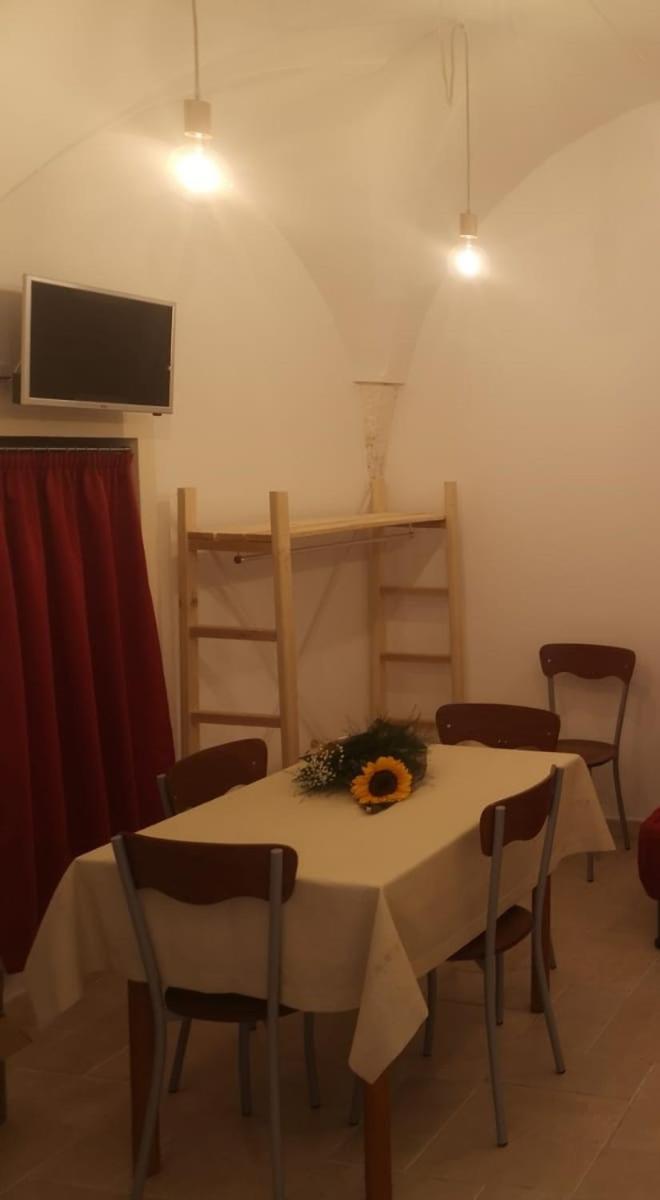 Вилла A Casa Di Ale Челье-Мессапика Экстерьер фото
